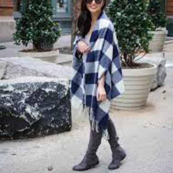 J Crew Large Preppy Plaid Cape-scarf with Arm-wholes in Blue Navy Ivory Holiday - Picture 3 of 4